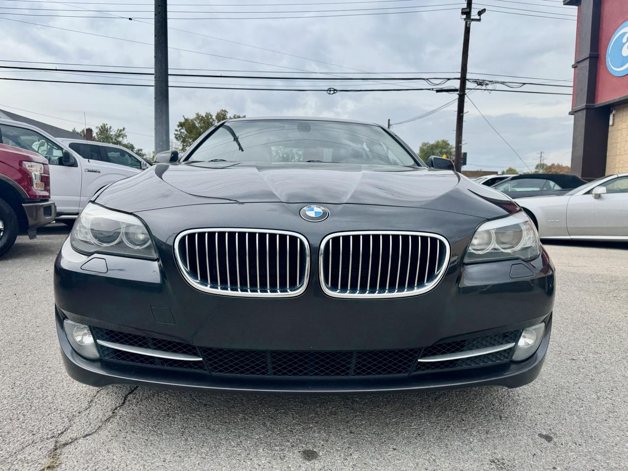 BMW 5-Series 535xi 2011