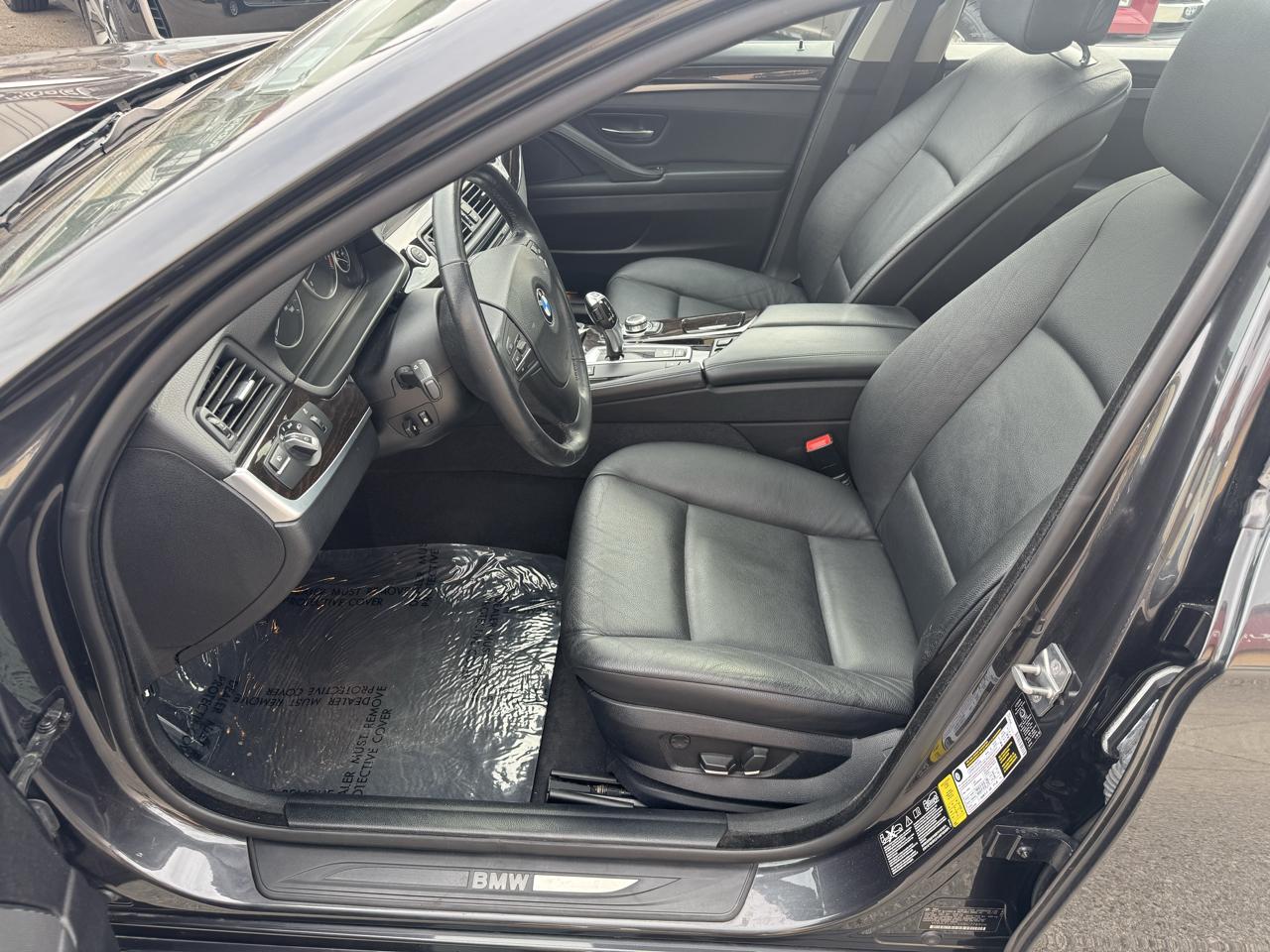 BMW 5-Series 535xi 2011