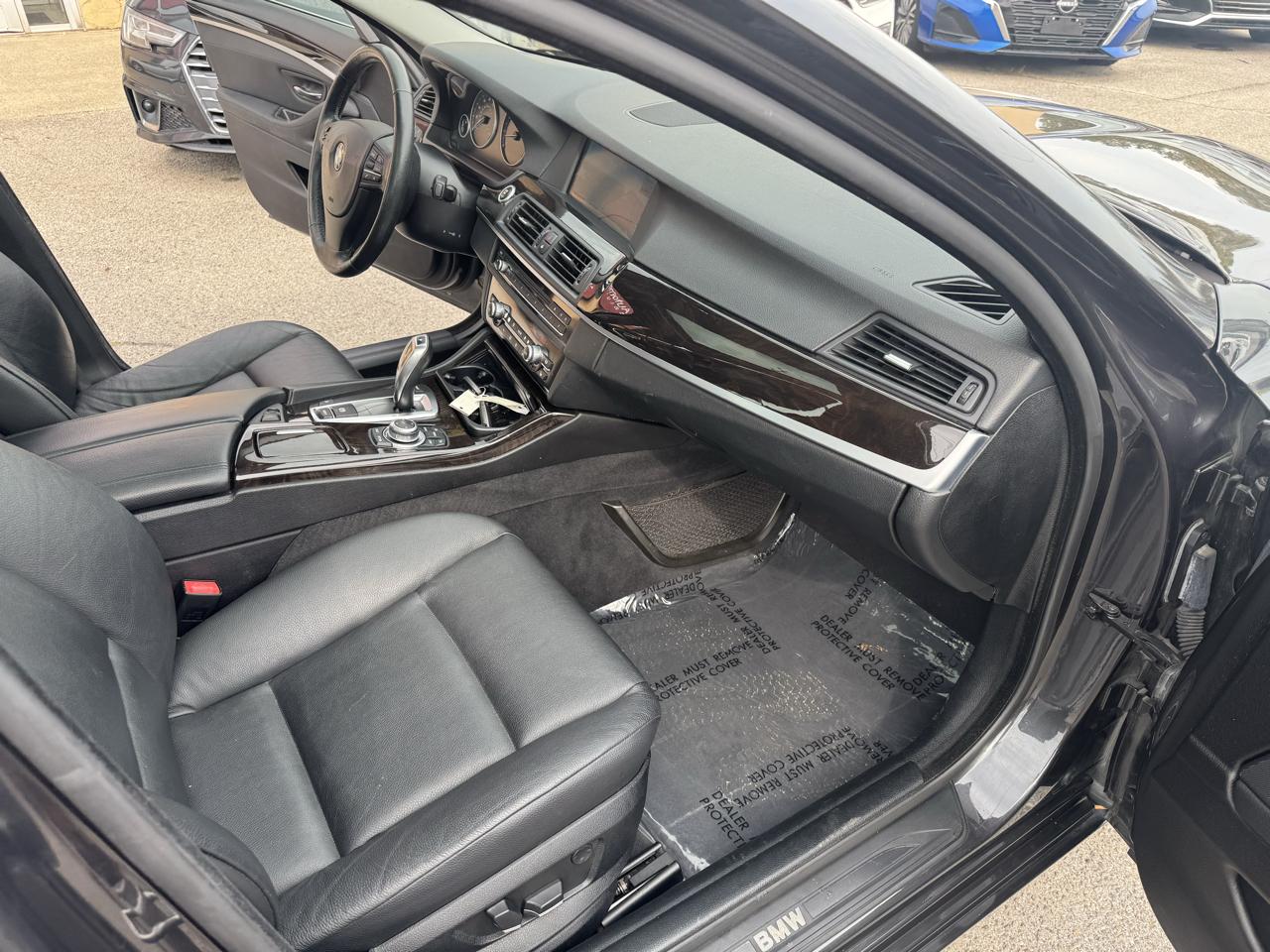 BMW 5-Series 535xi 2011
