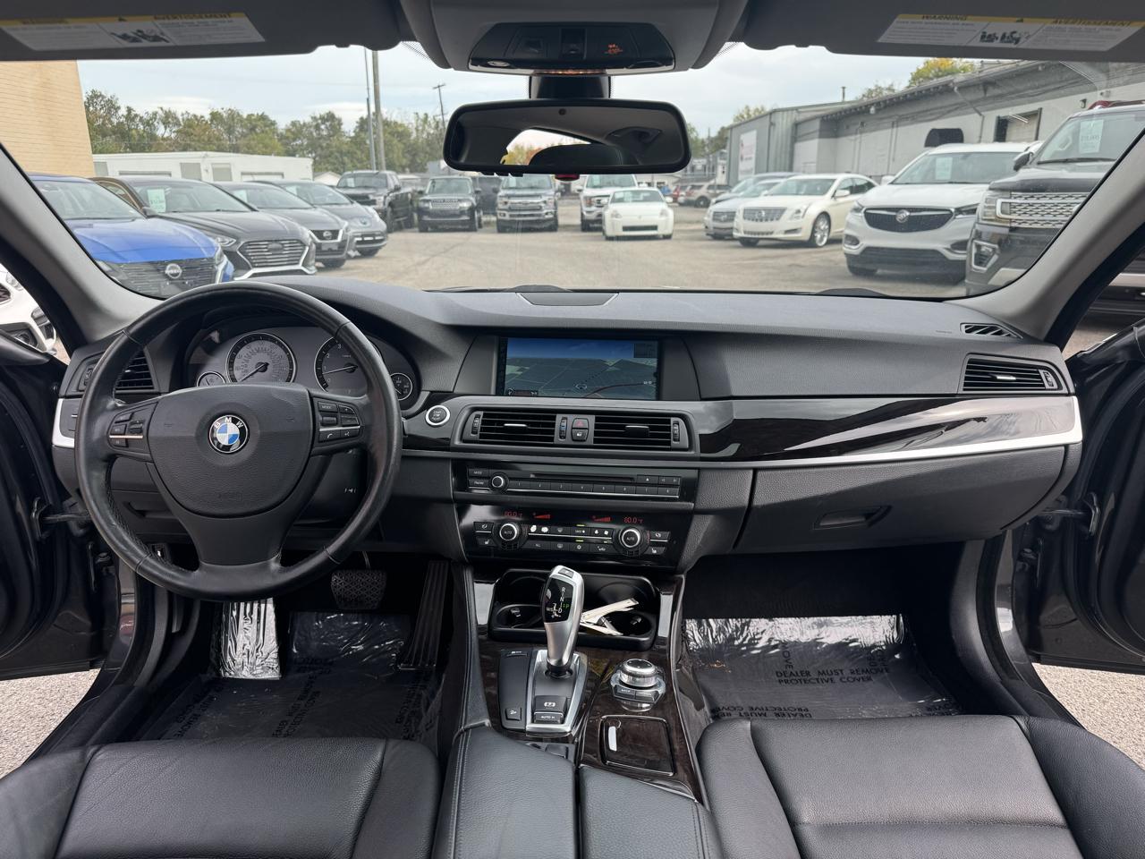 BMW 5-Series 535xi 2011