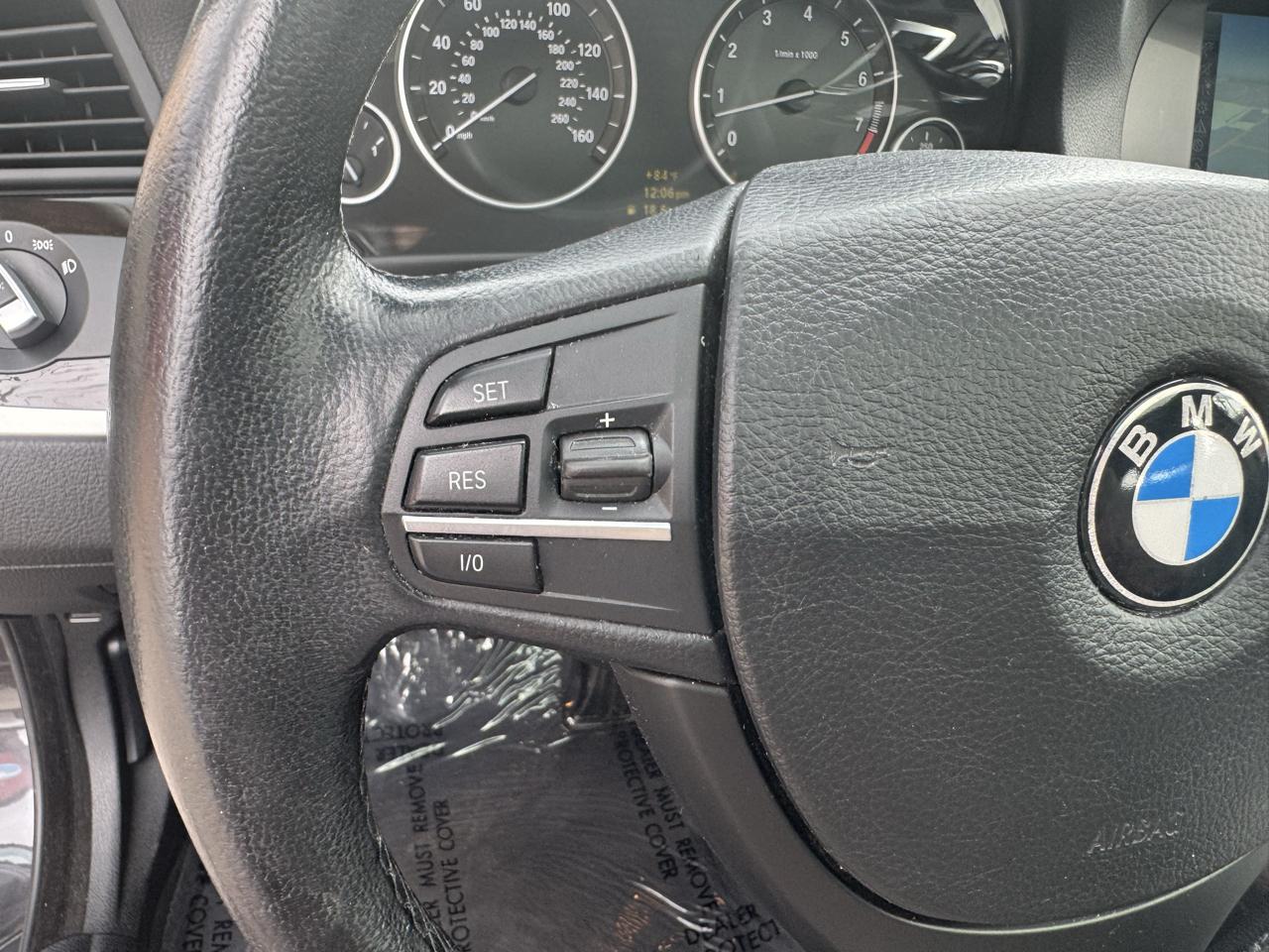 BMW 5-Series 535xi 2011