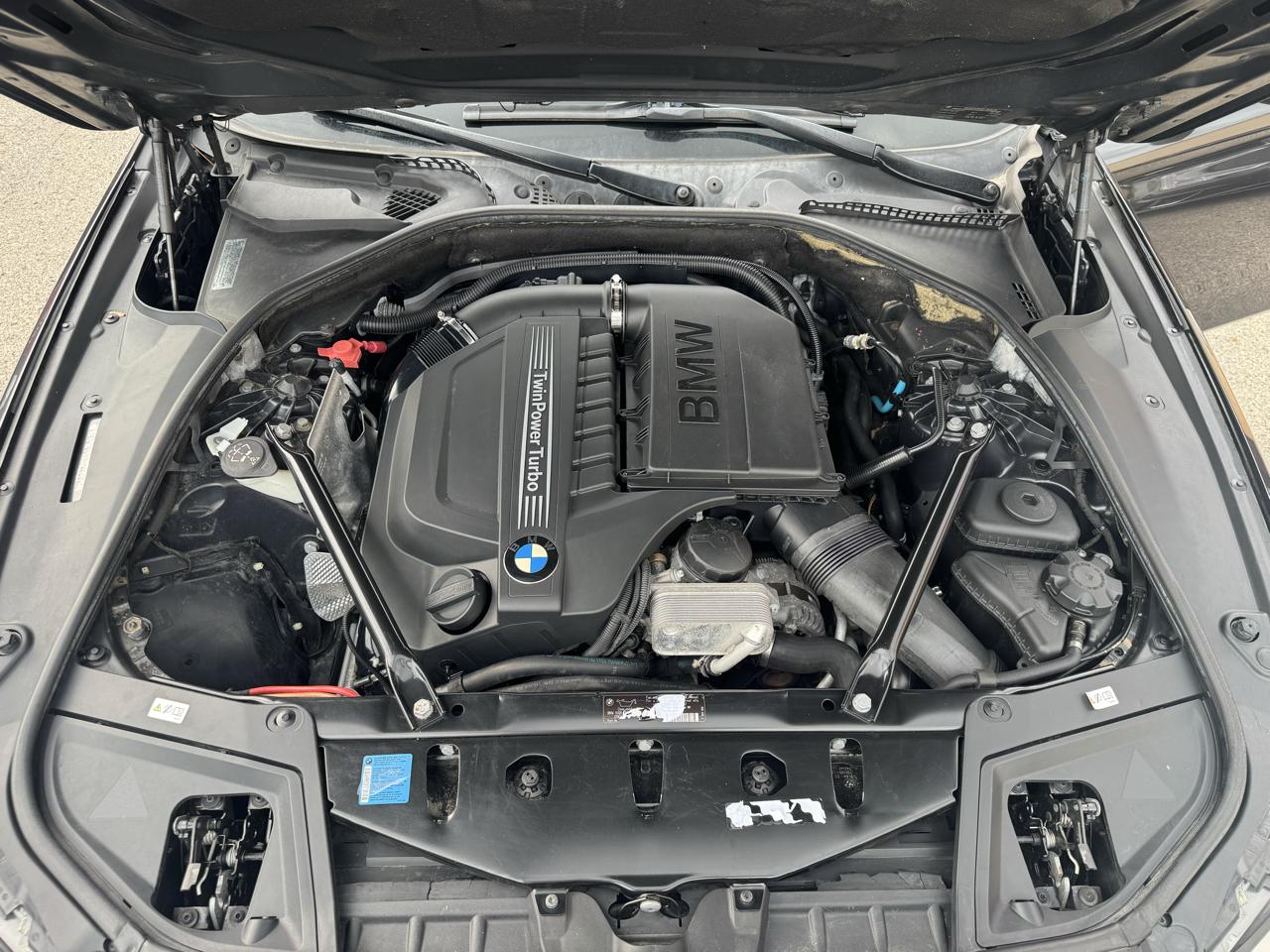 BMW 5-Series 535xi 2011