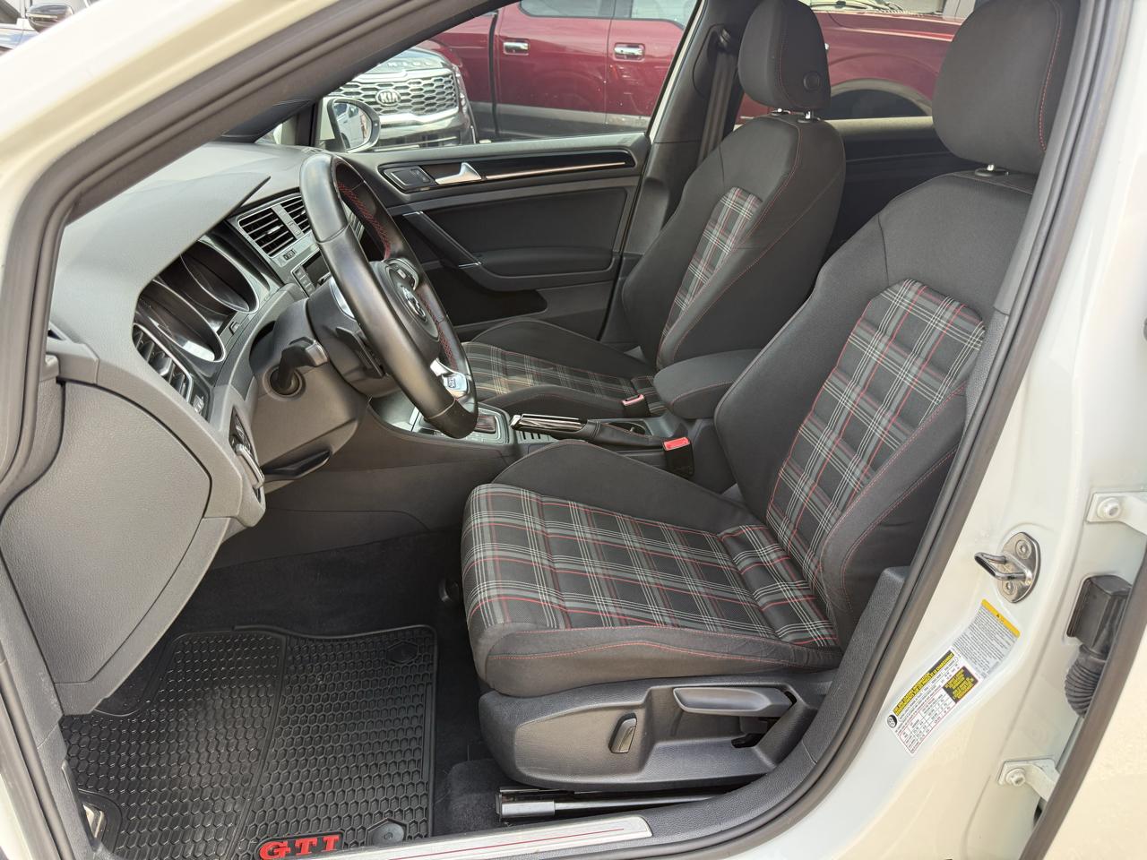 Volkswagen GTI S 6A 4-Door 2015