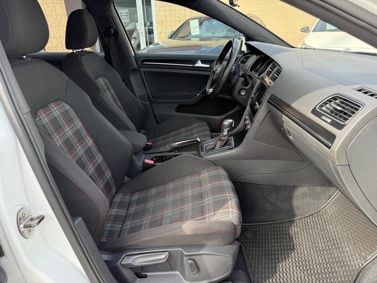 Volkswagen GTI S 6A 4-Door 2015