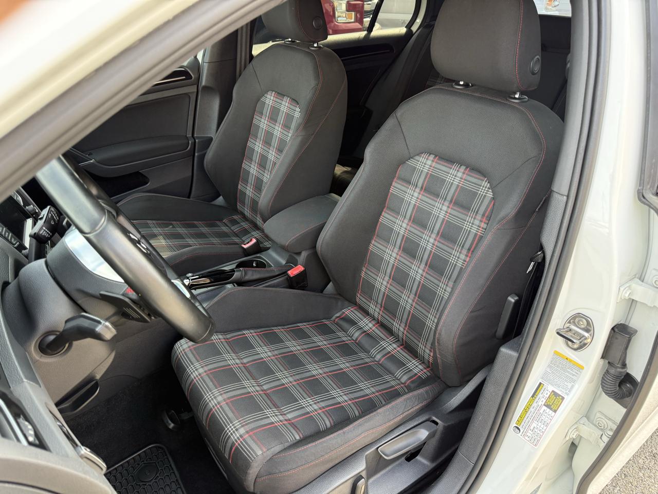 Volkswagen GTI S 6A 4-Door 2015