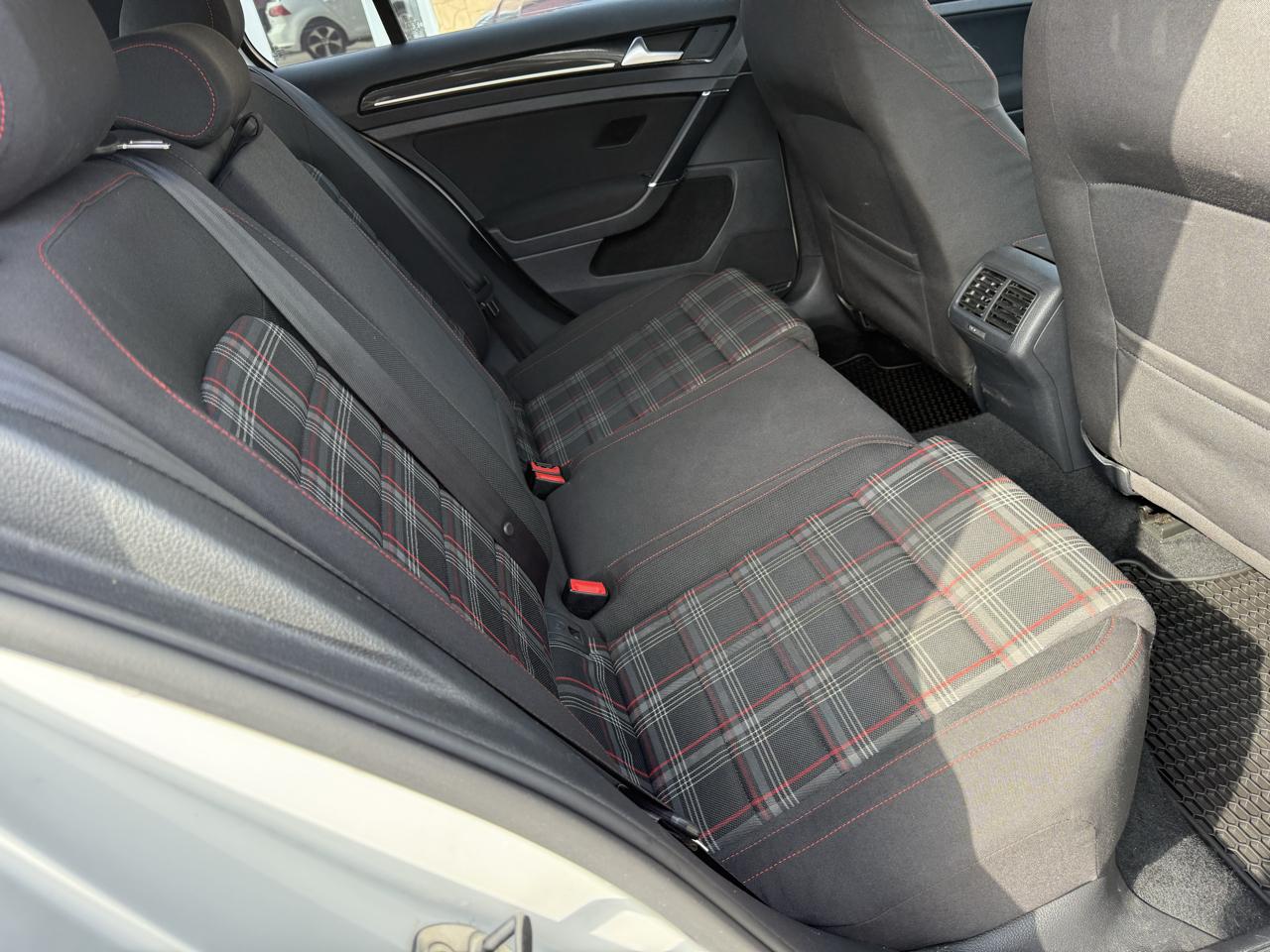 Volkswagen GTI S 6A 4-Door 2015