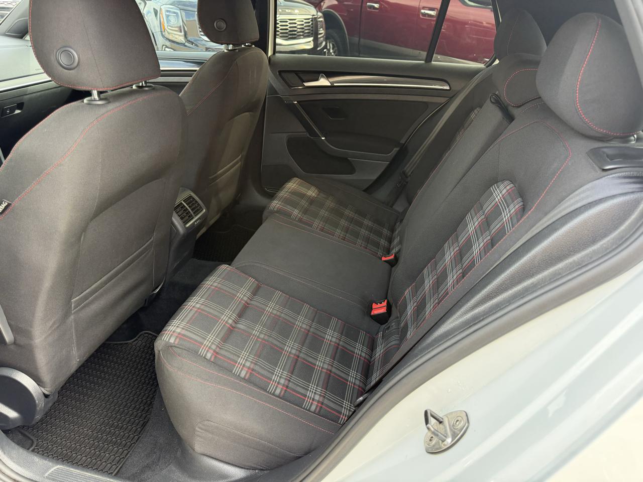 Volkswagen GTI S 6A 4-Door 2015