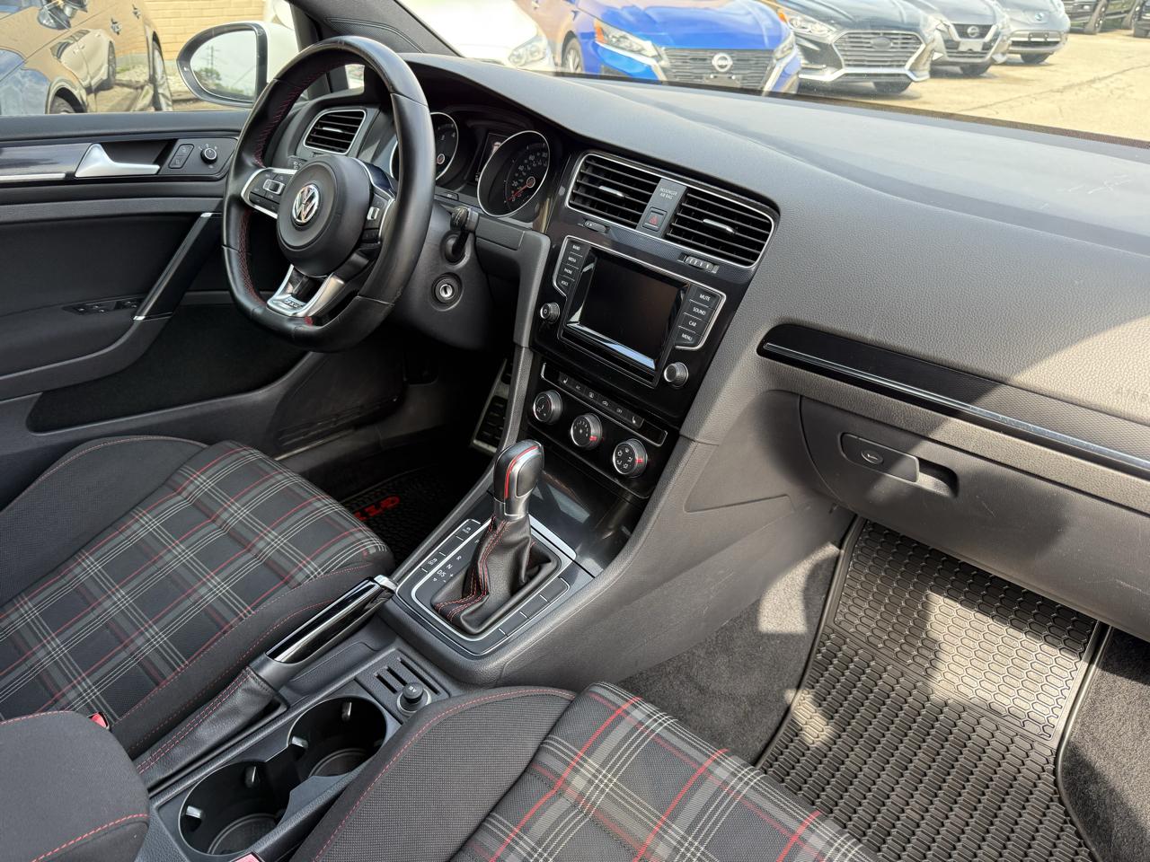 Volkswagen GTI S 6A 4-Door 2015