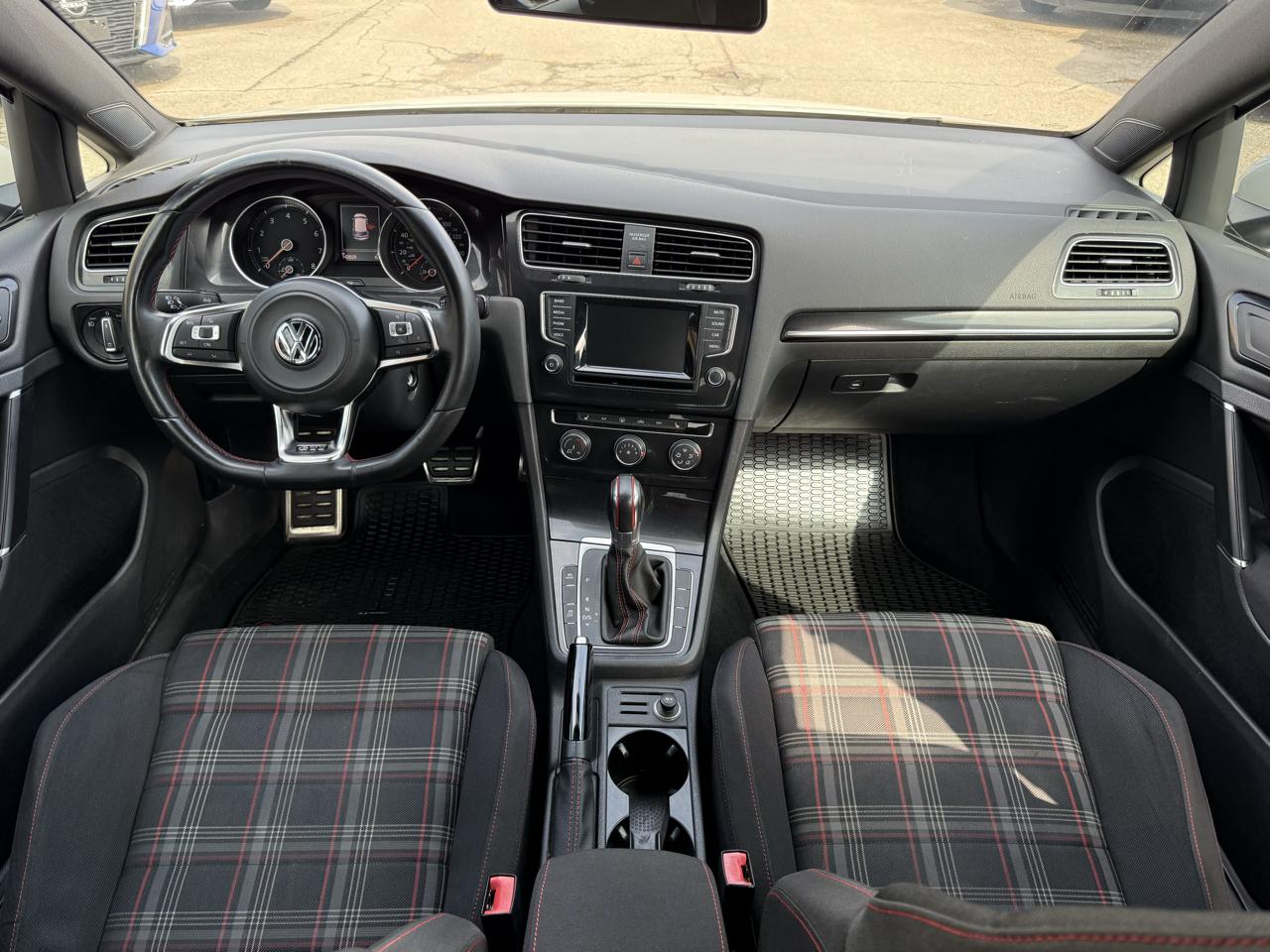 Volkswagen GTI S 6A 4-Door 2015