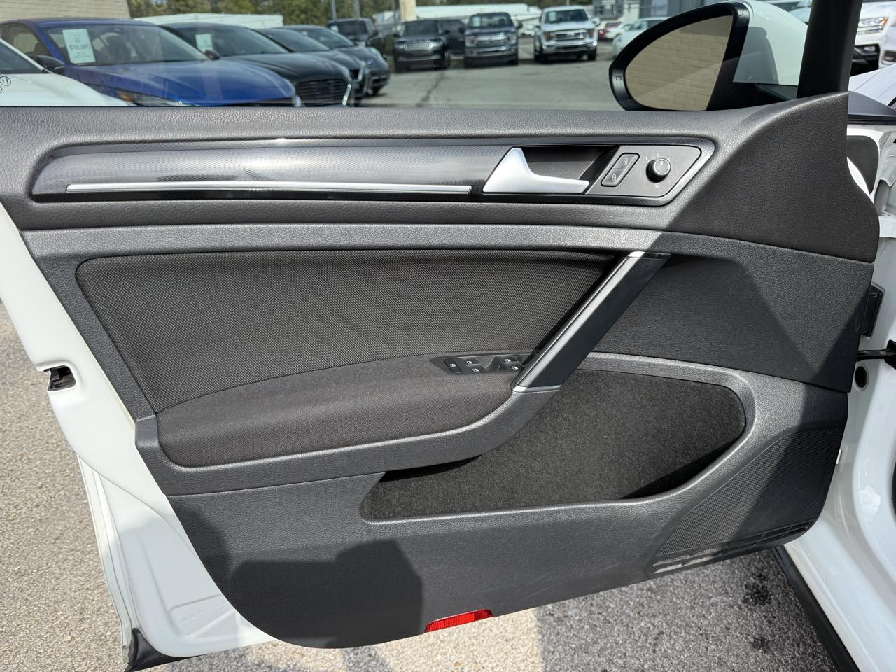 Volkswagen GTI S 6A 4-Door 2015