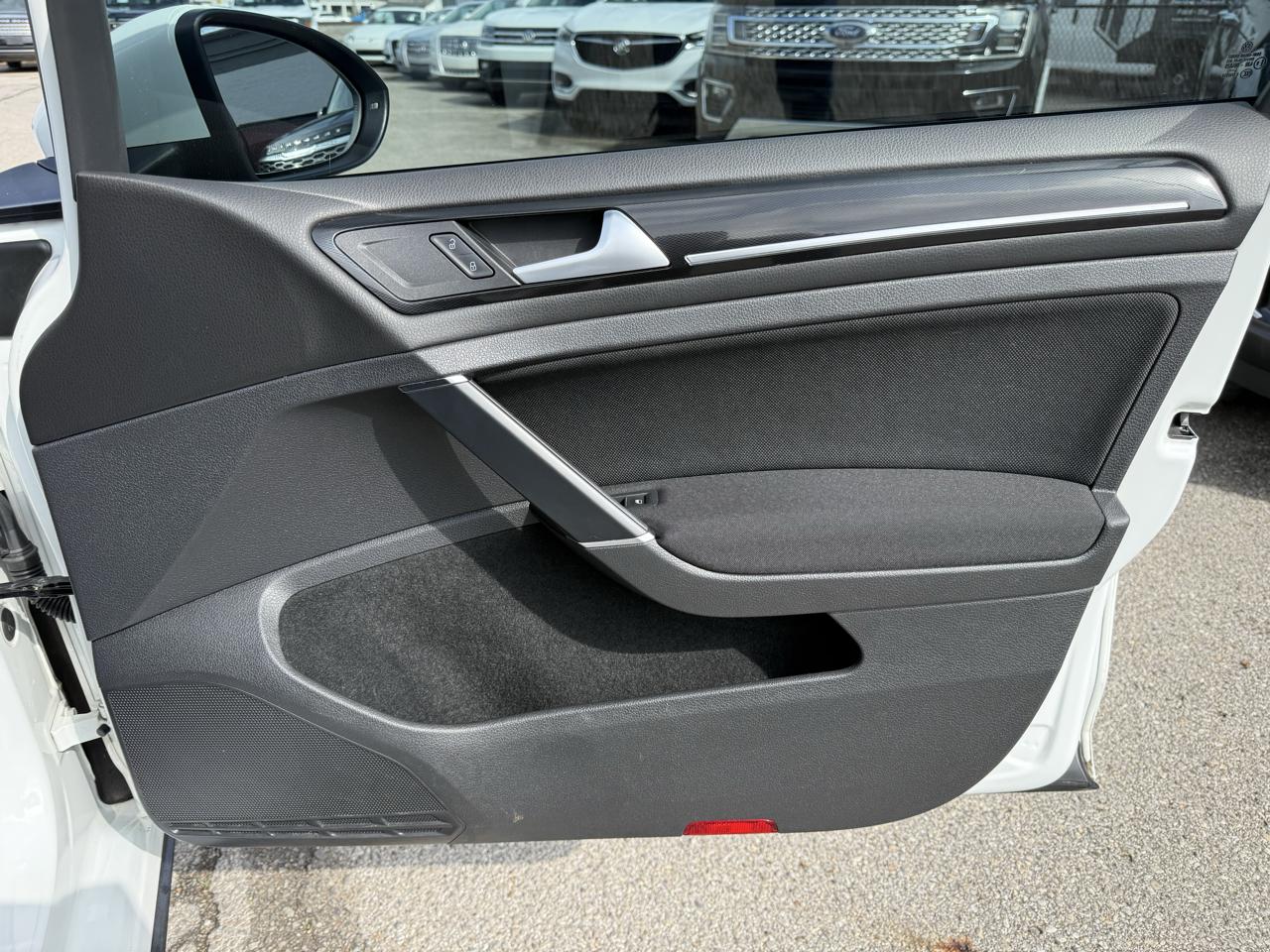 Volkswagen GTI S 6A 4-Door 2015