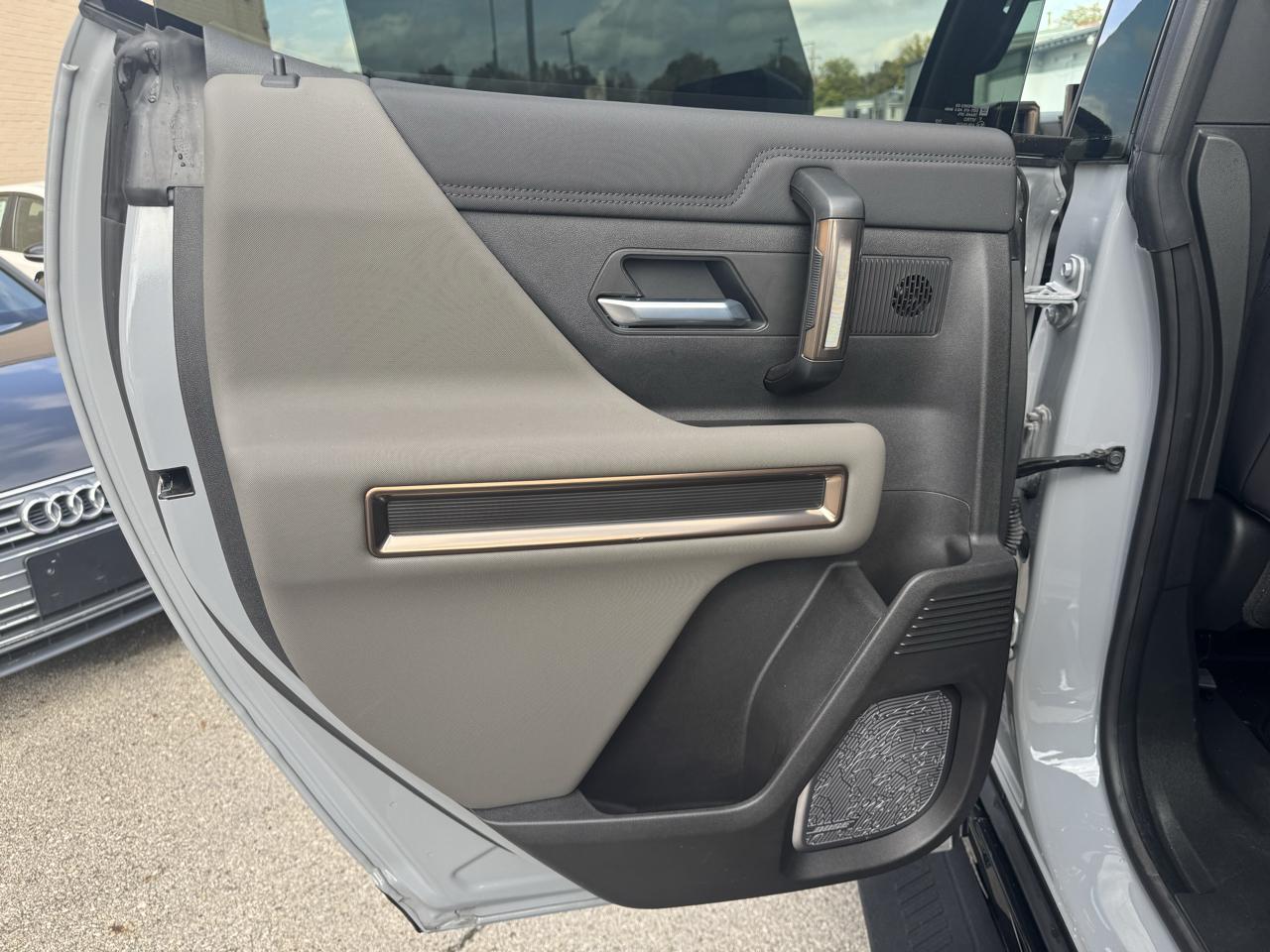 GMC HUMMER EV 2X 2025