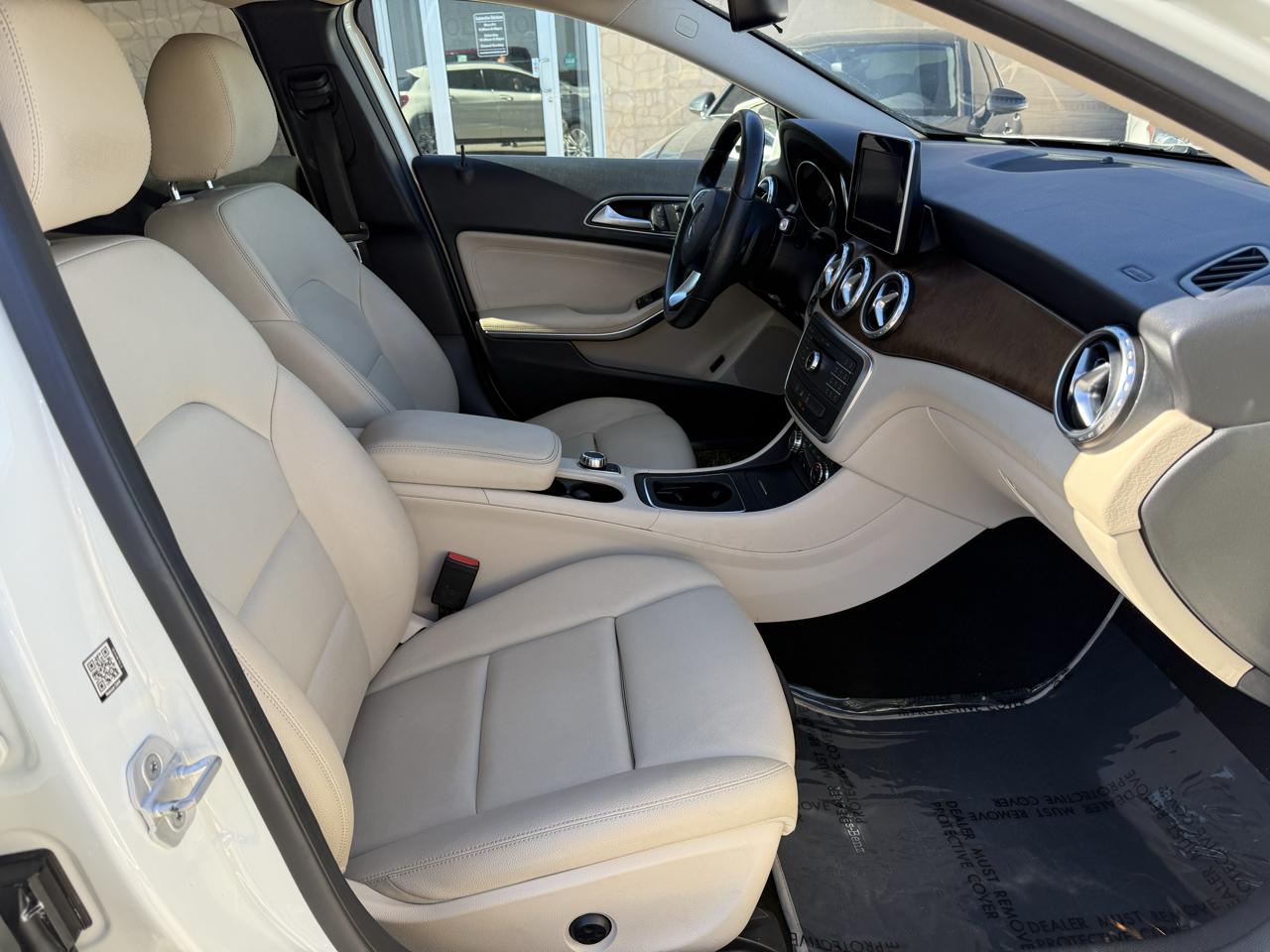 Mercedes-Benz GLA-Class GLA250 2017