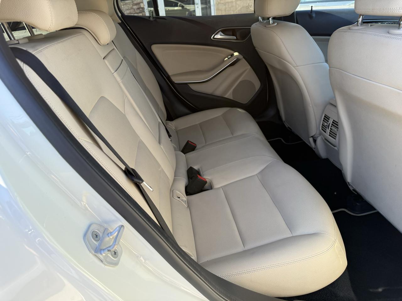 Mercedes-Benz GLA-Class GLA250 2017