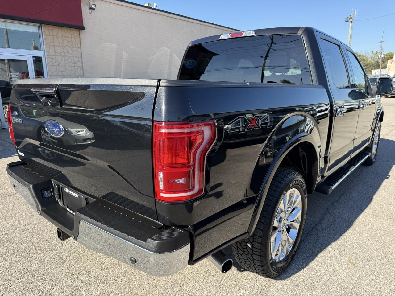 Ford F-150 Lariat SuperCrew 5.5-ft. Bed 4WD 2015