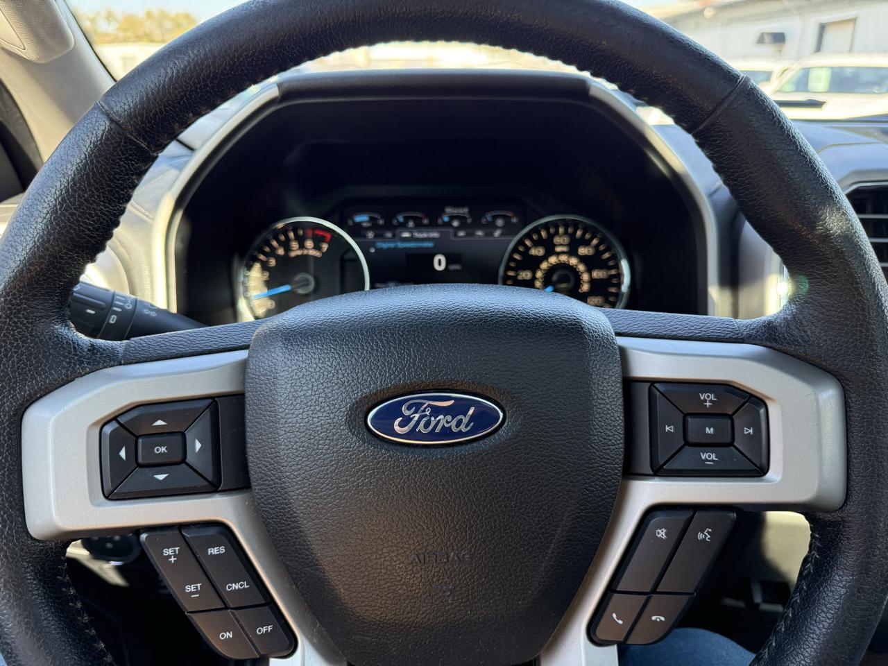 Ford F-150 Lariat SuperCrew 5.5-ft. Bed 4WD 2015