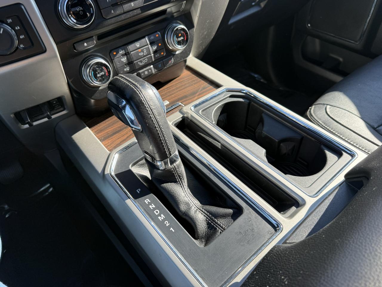 Ford F-150 Lariat SuperCrew 5.5-ft. Bed 4WD 2015