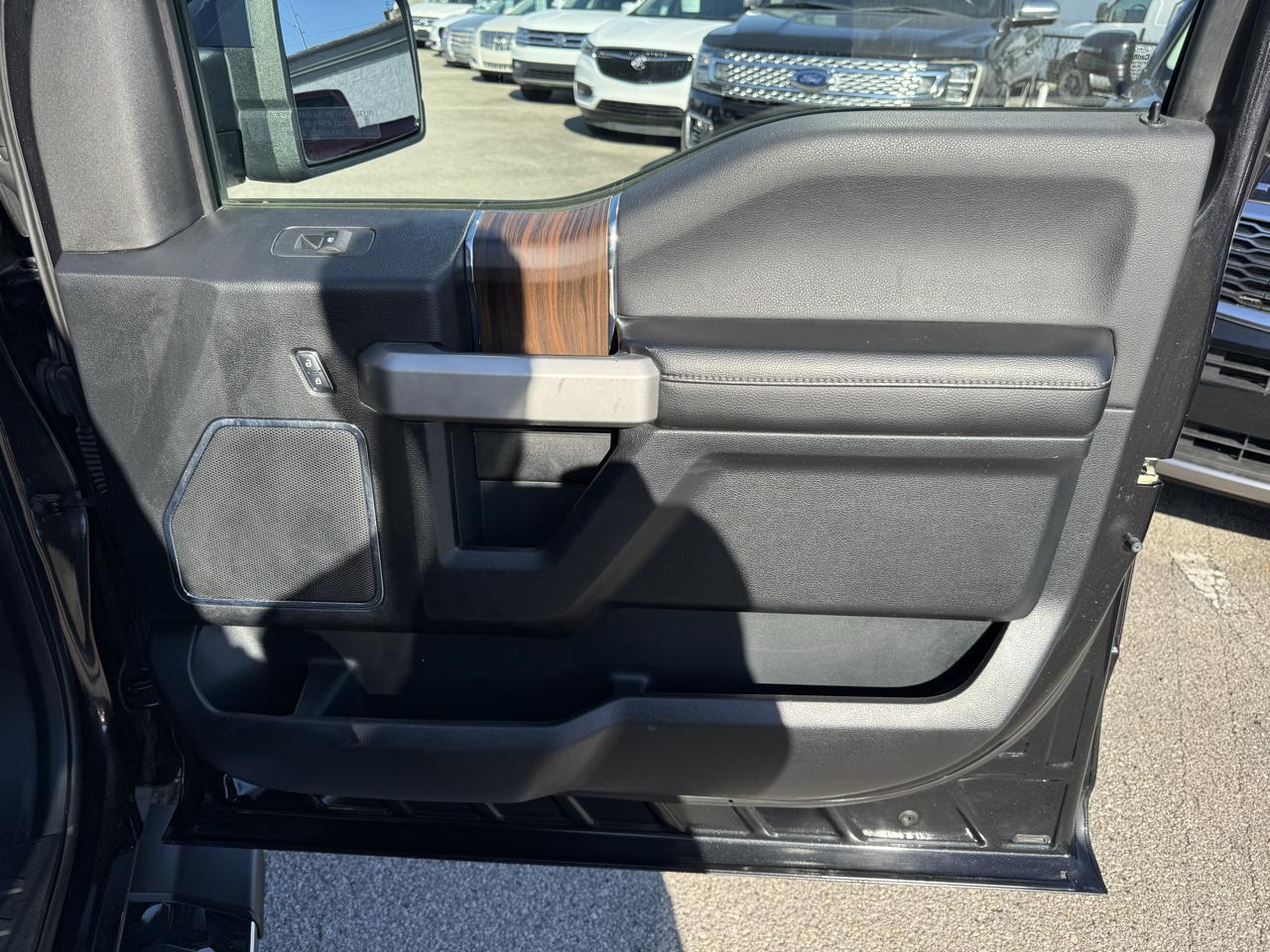 Ford F-150 Lariat SuperCrew 5.5-ft. Bed 4WD 2015