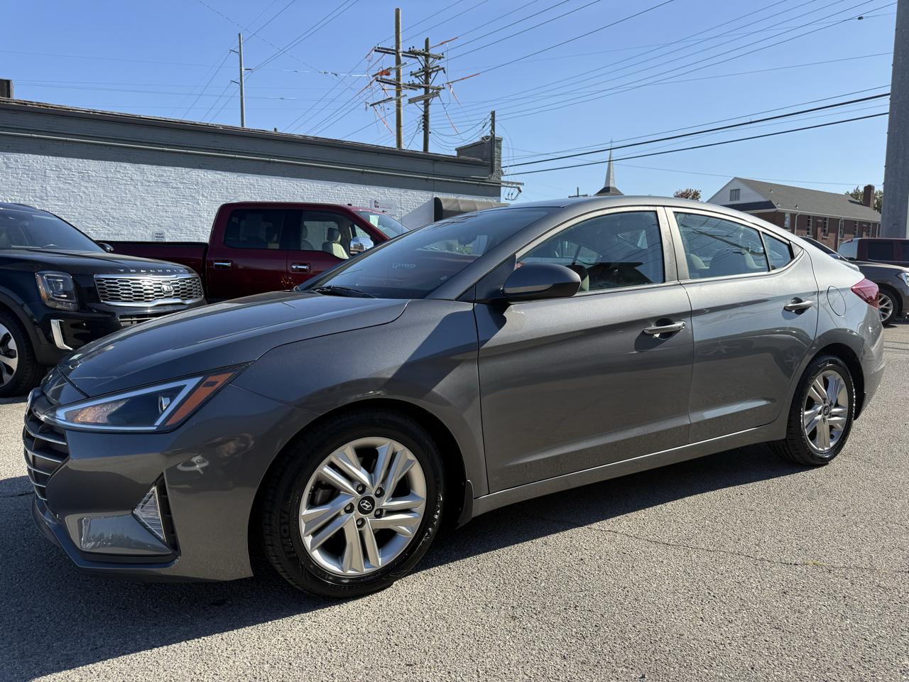 Hyundai Elantra  2019