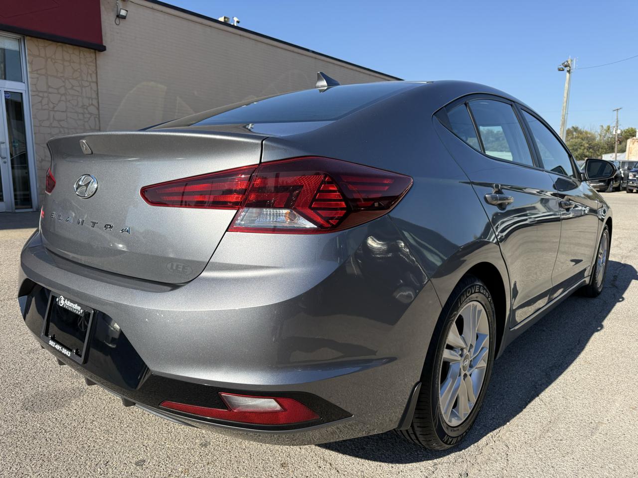 Hyundai Elantra  2019