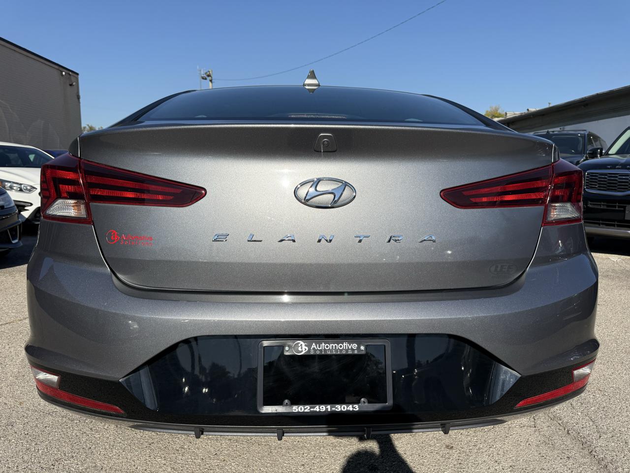 Hyundai Elantra  2019