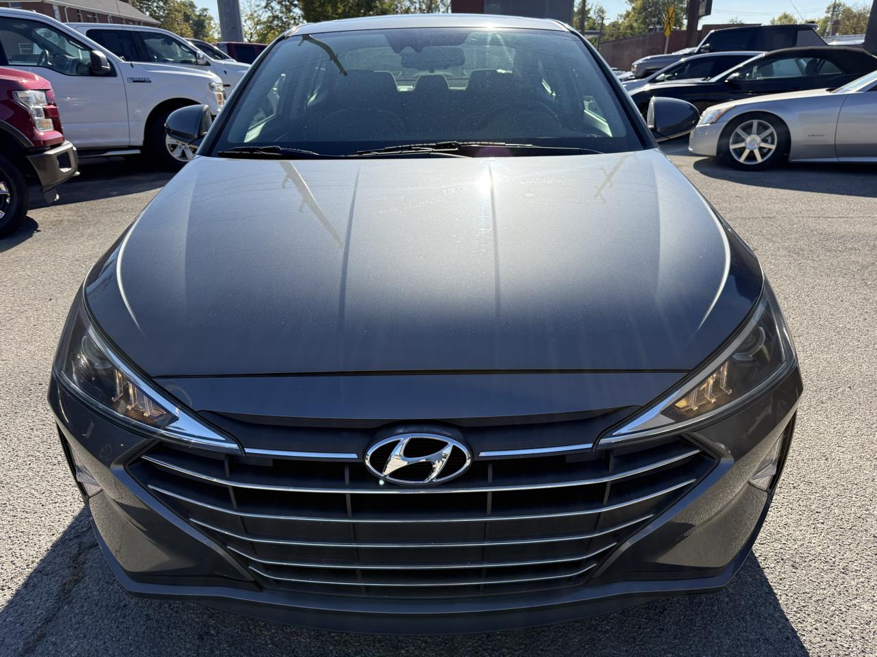 Hyundai Elantra  2019