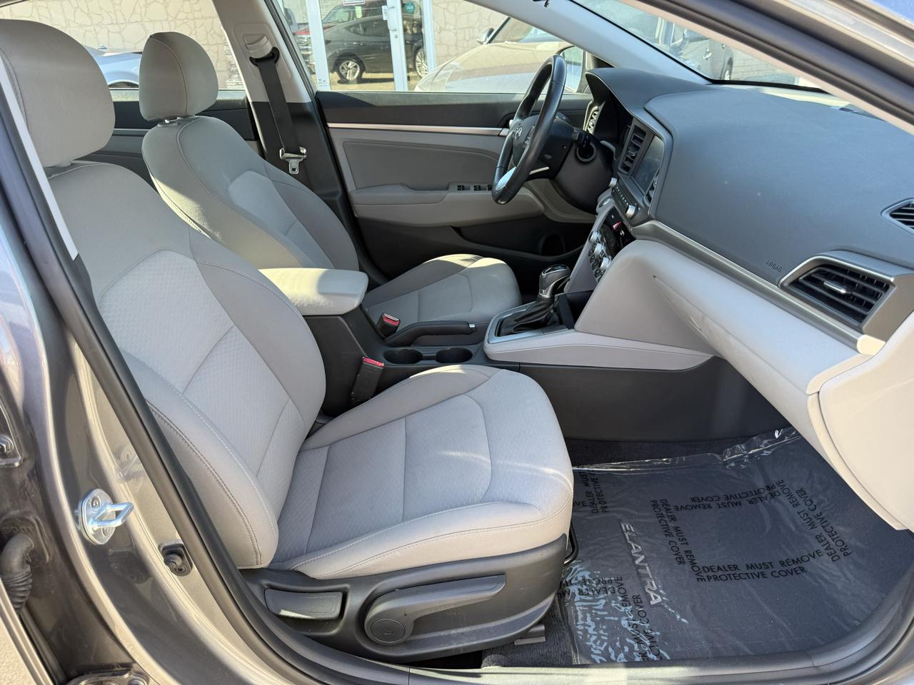 Hyundai Elantra  2019