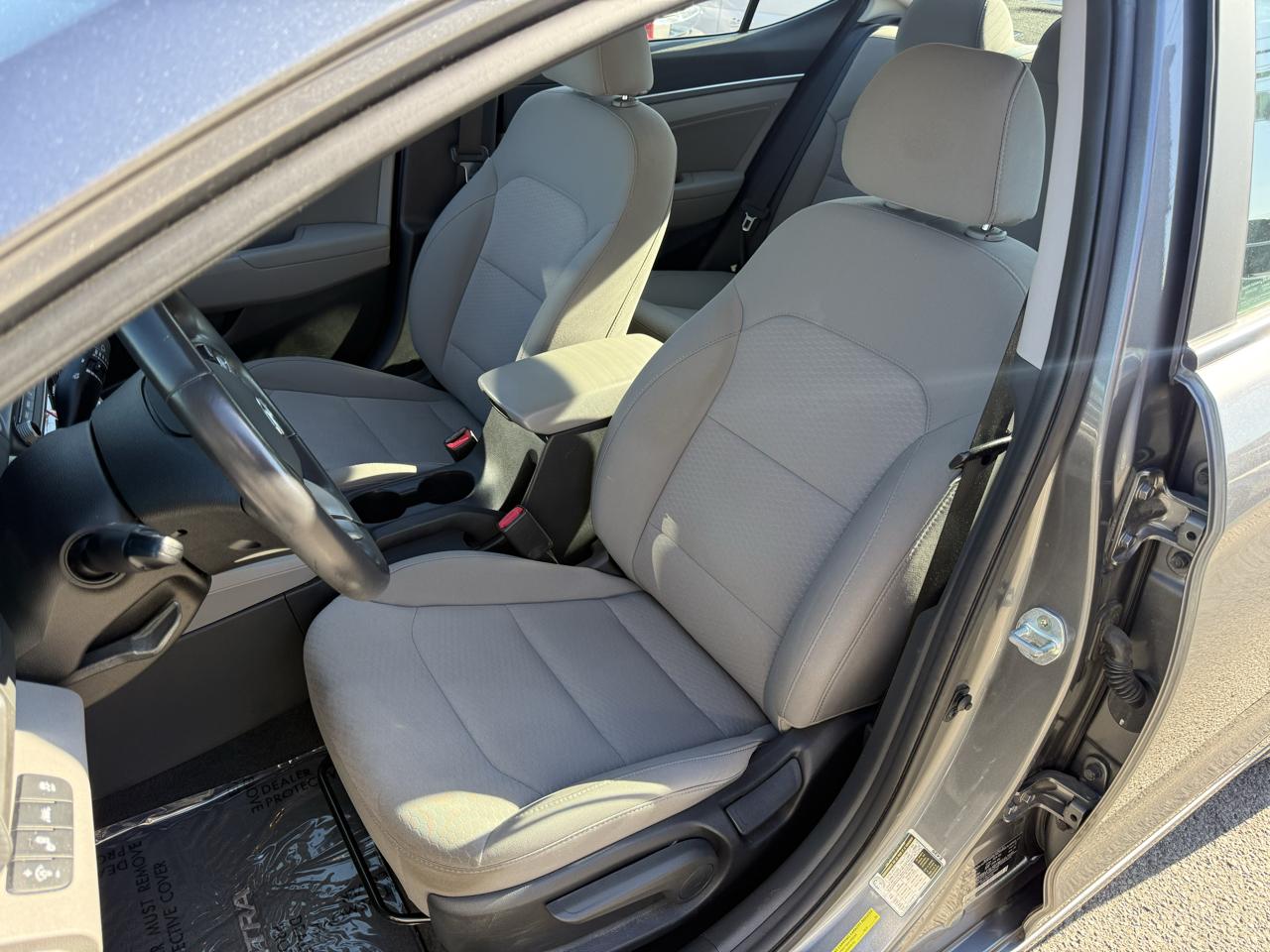 Hyundai Elantra  2019