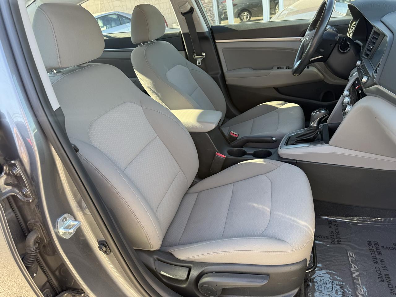 Hyundai Elantra  2019