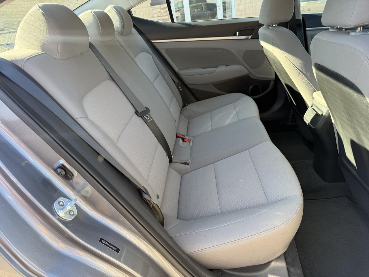 Hyundai Elantra  2019