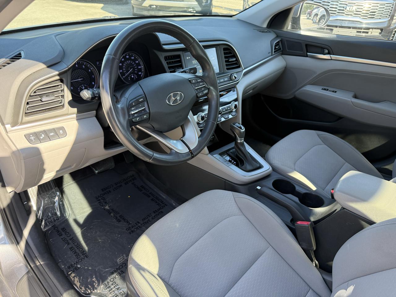 Hyundai Elantra  2019