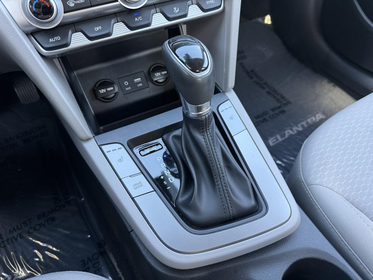 Hyundai Elantra  2019