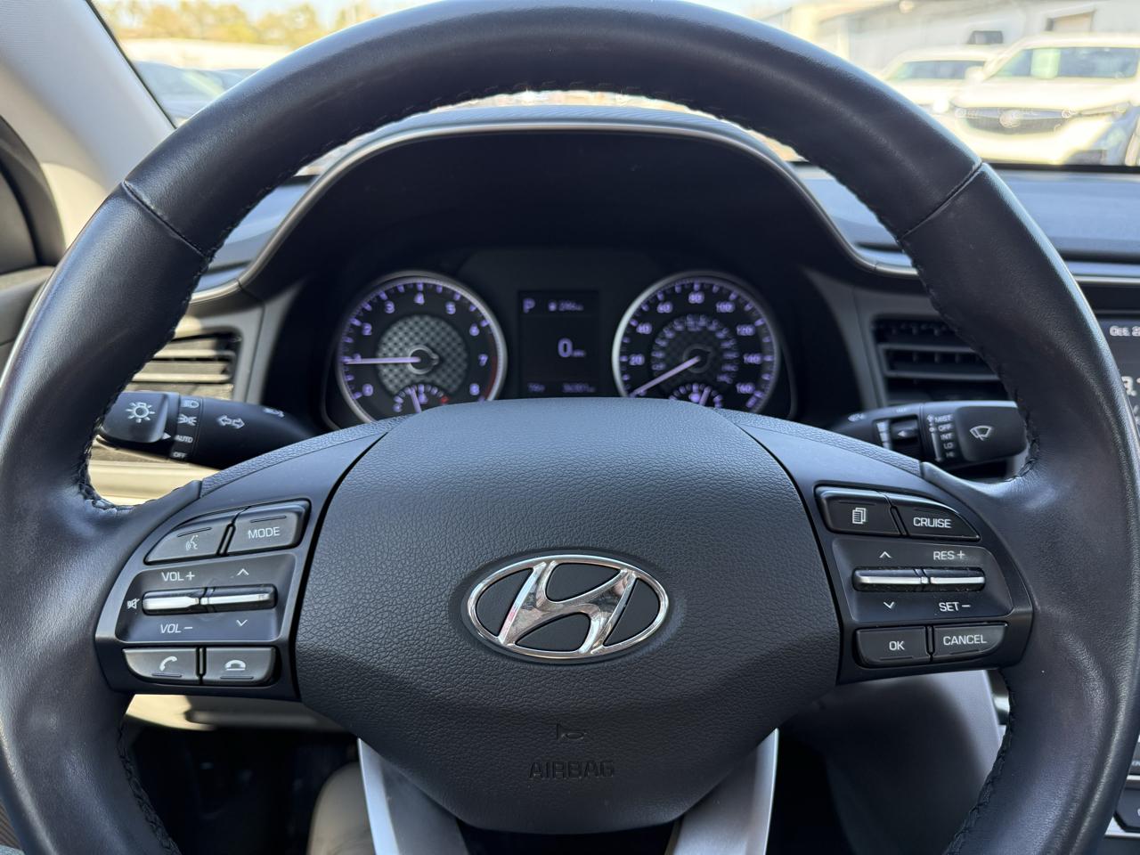 Hyundai Elantra  2019