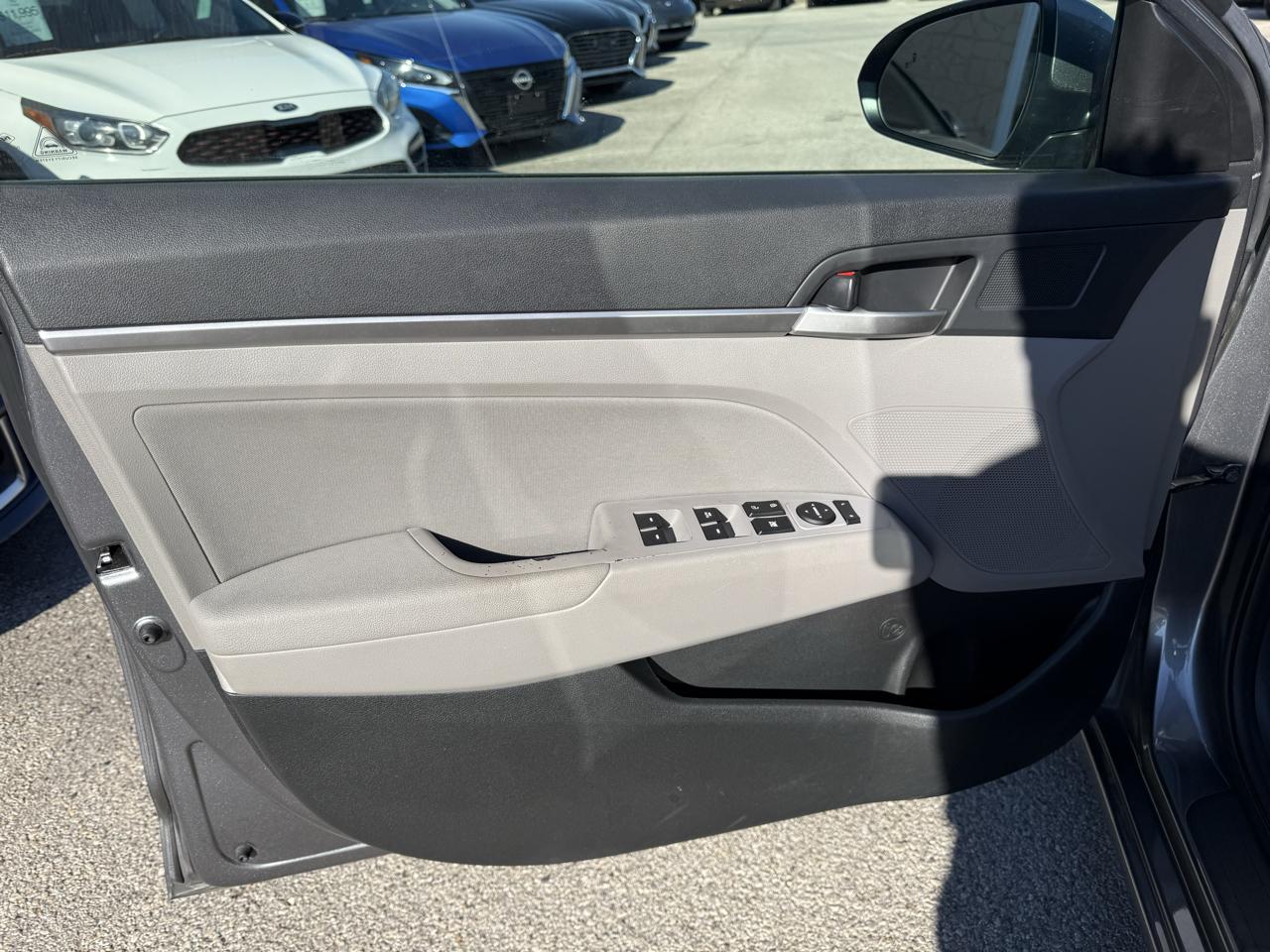 Hyundai Elantra  2019