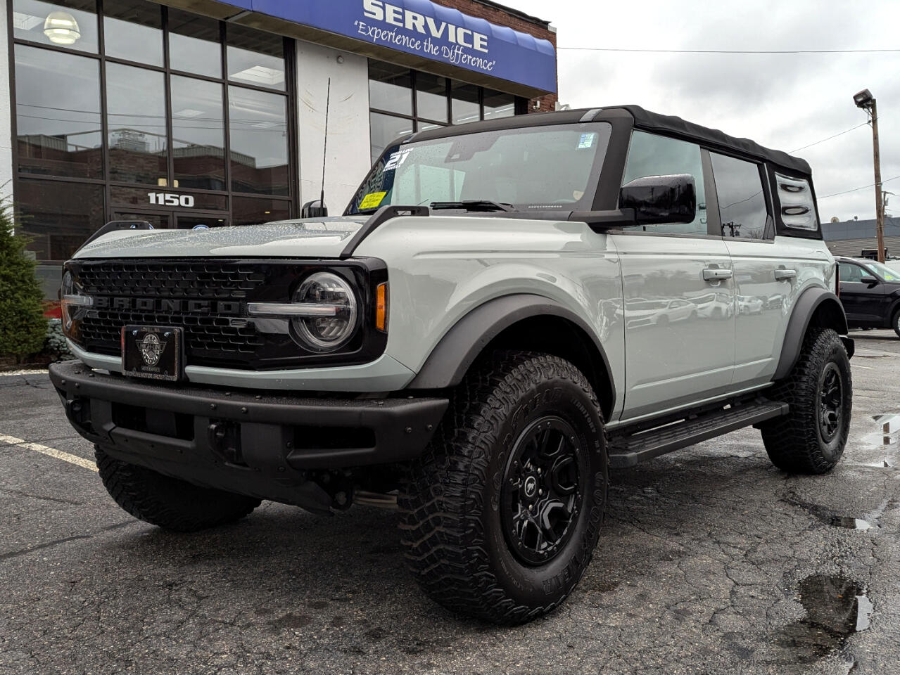 2021 Ford Bronco Wildtrak photo 2