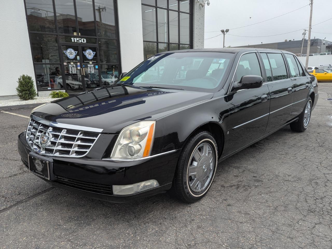 Cadillac DTS Professional 4dr Sdn Limousine 2007