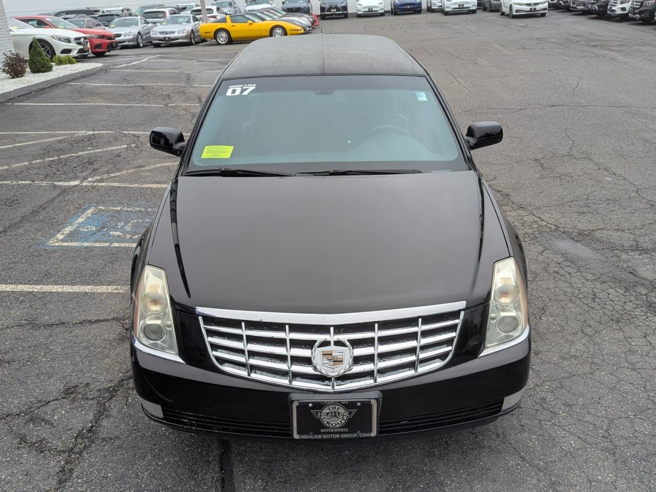 Cadillac DTS Professional 4dr Sdn Limousine 2007