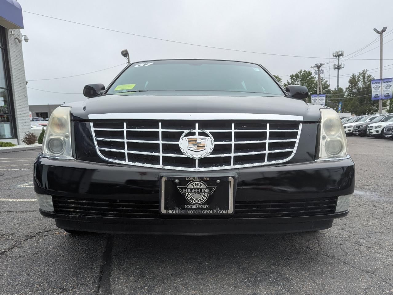 Cadillac DTS Professional 4dr Sdn Limousine 2007