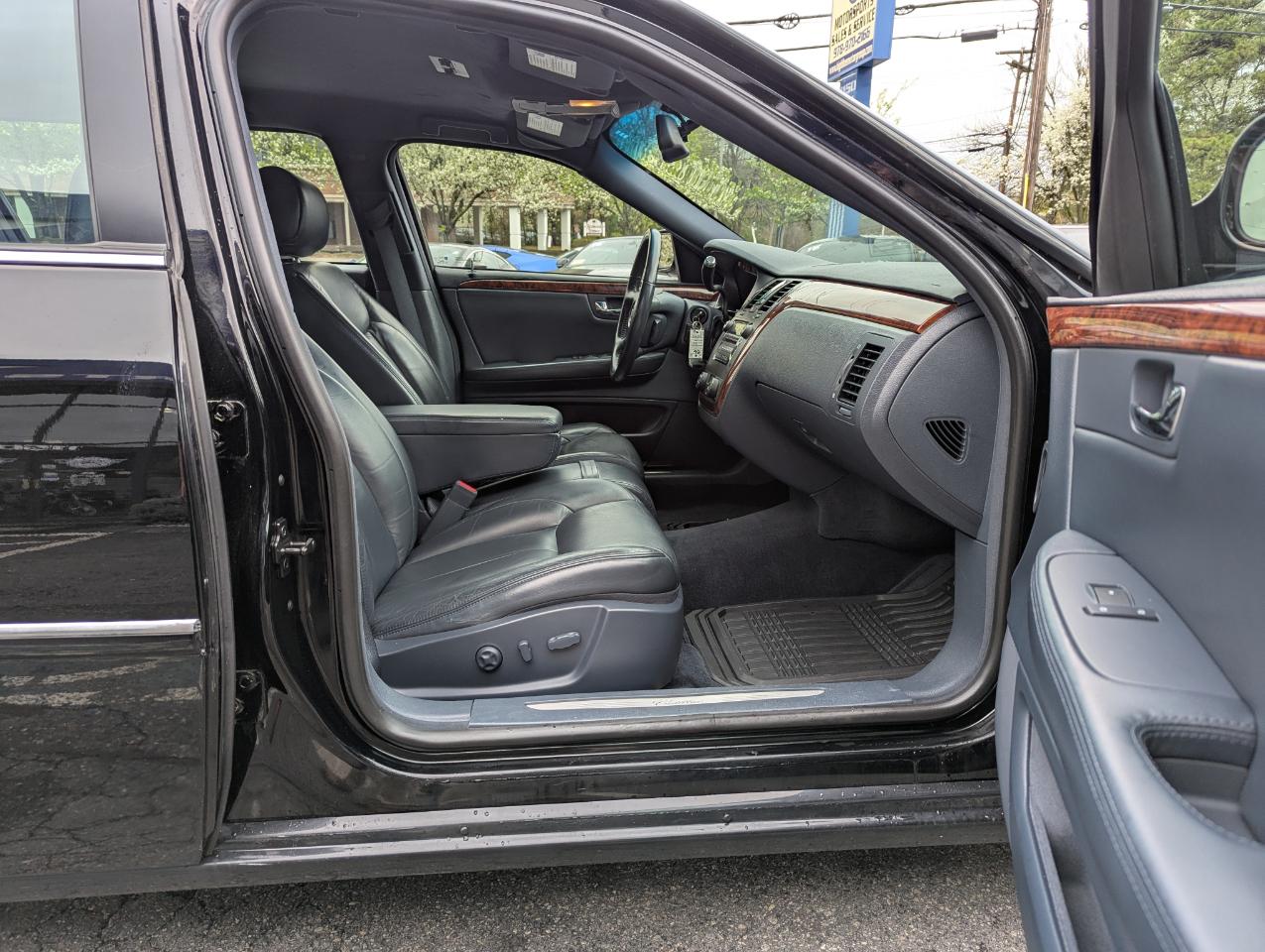 Cadillac DTS Professional 4dr Sdn Limousine 2007