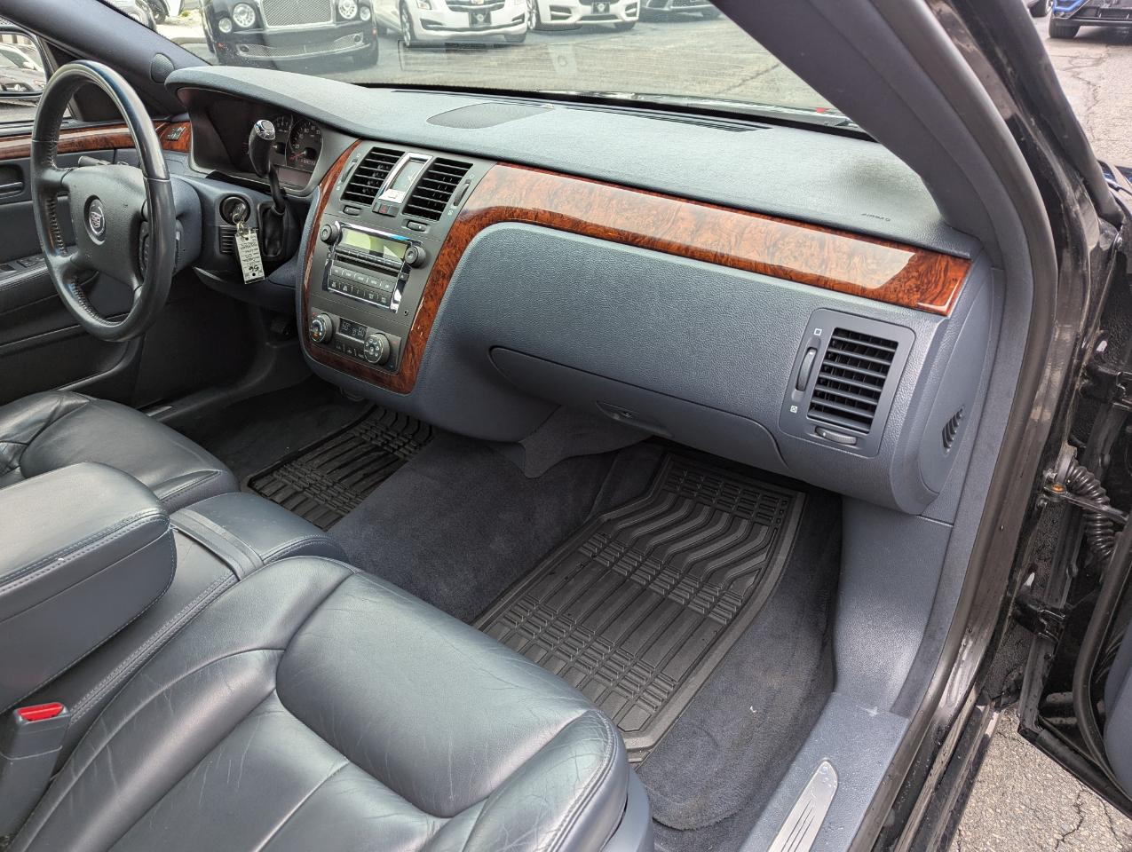 Cadillac DTS Professional 4dr Sdn Limousine 2007