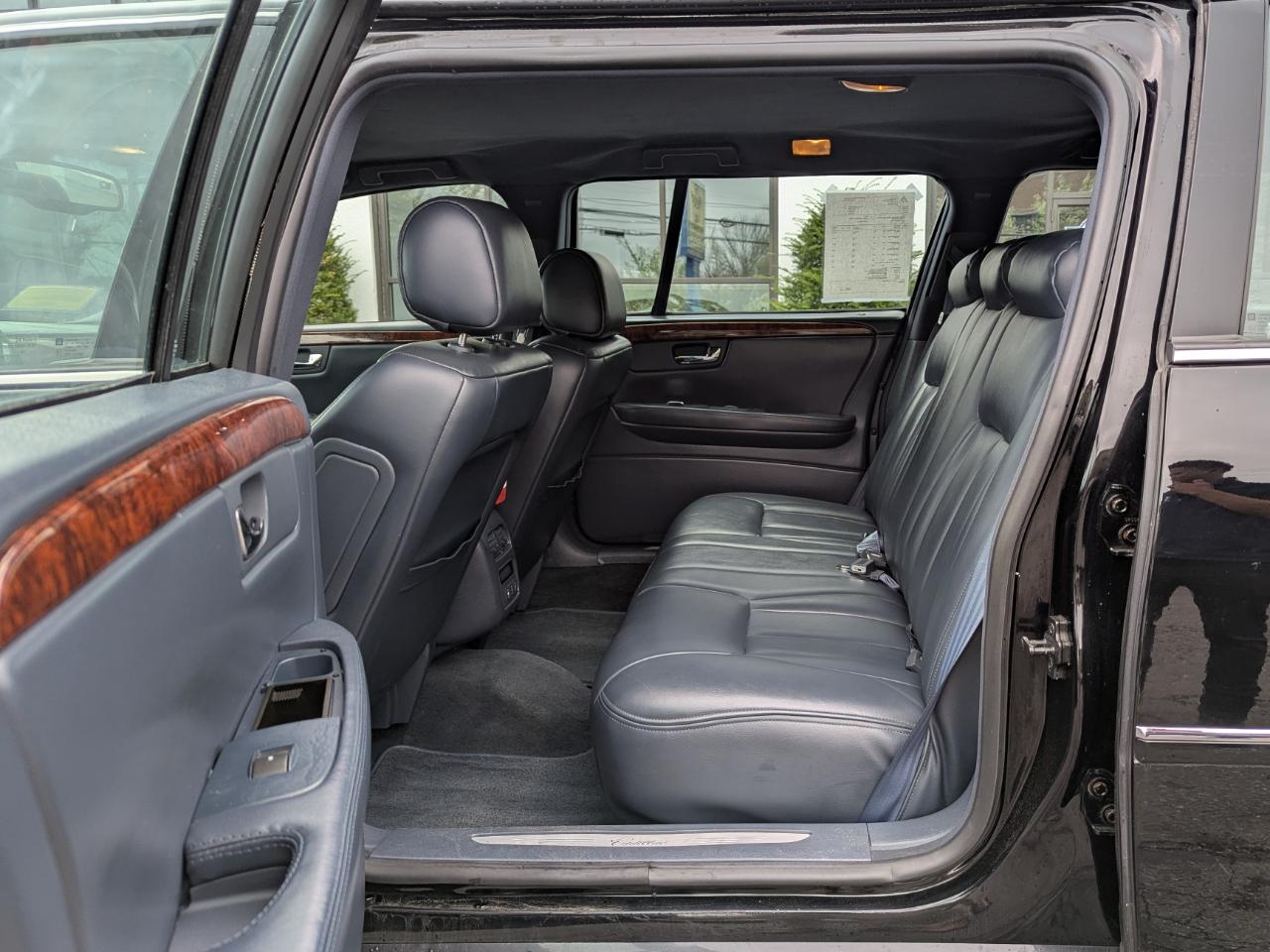 Cadillac DTS Professional 4dr Sdn Limousine 2007
