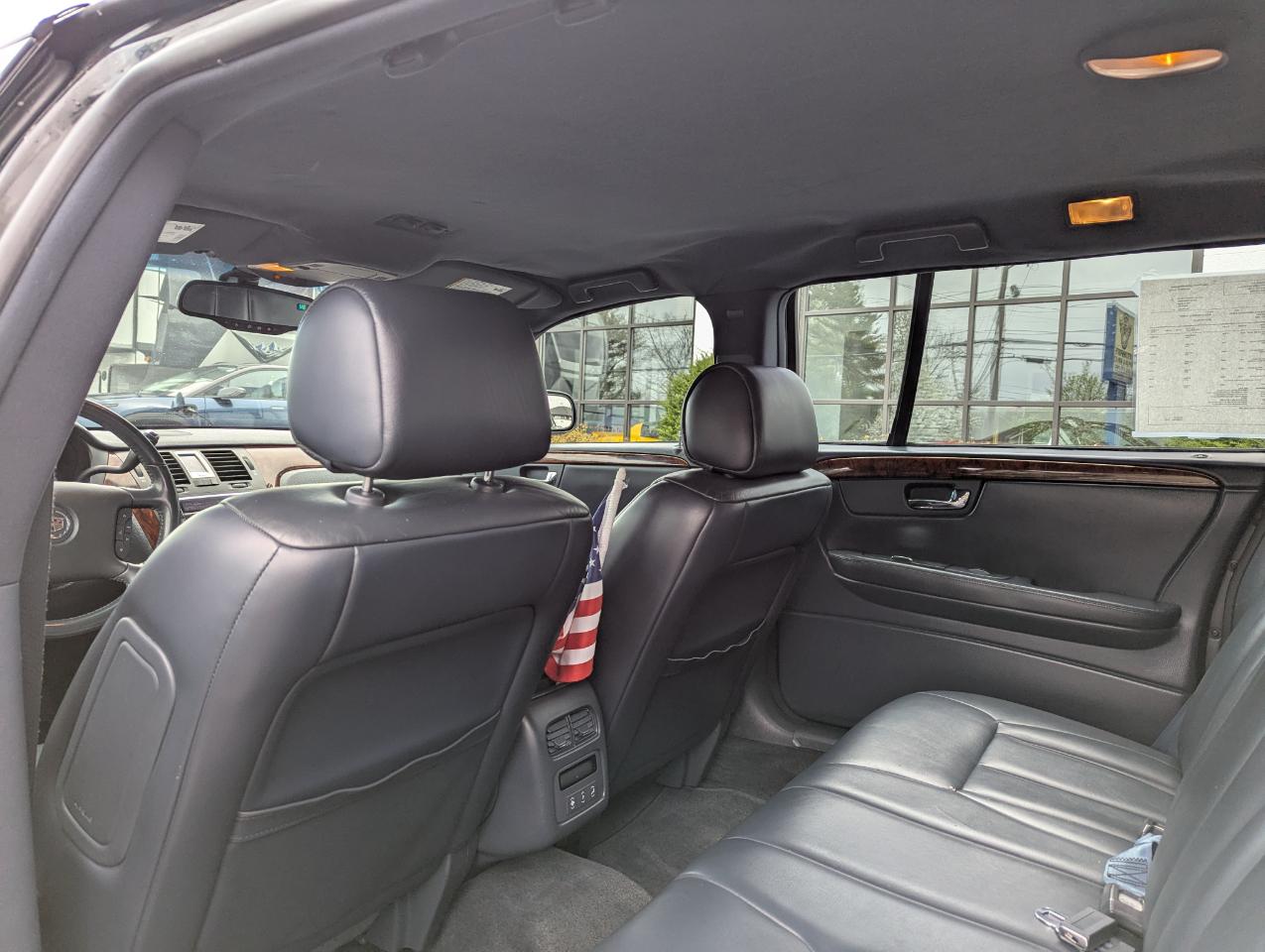 Cadillac DTS Professional 4dr Sdn Limousine 2007