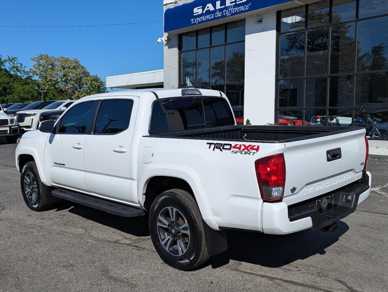 Toyota Tacoma TRD Sport Dbl Cab 4WD V6 at 2017
