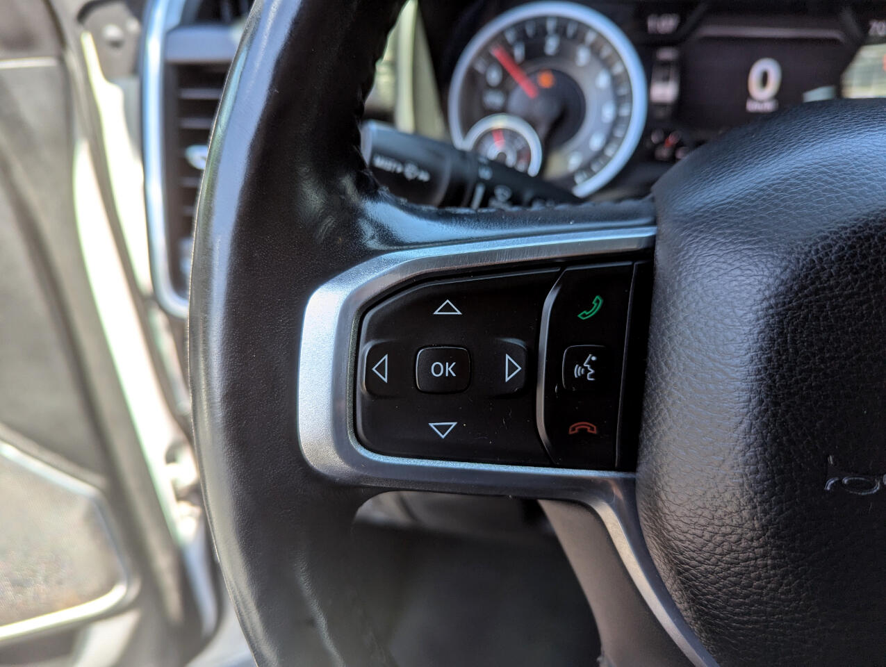 2020 Ram 1500 Laramie photo 18