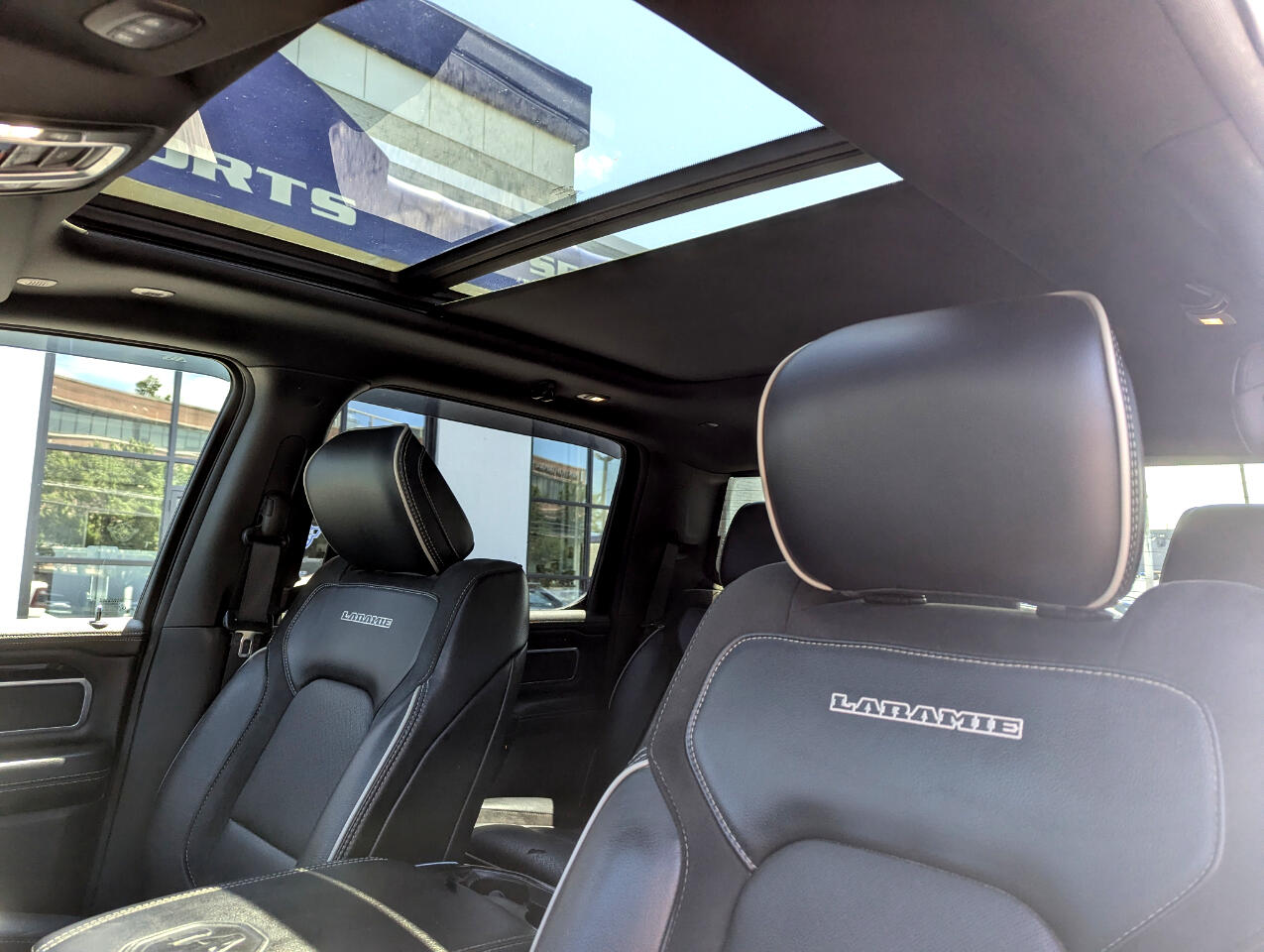 2020 Ram 1500 Laramie photo 35