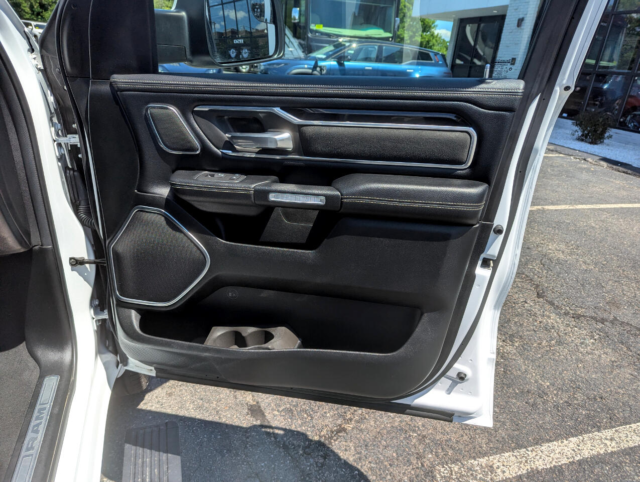 2020 Ram 1500 Laramie photo 36