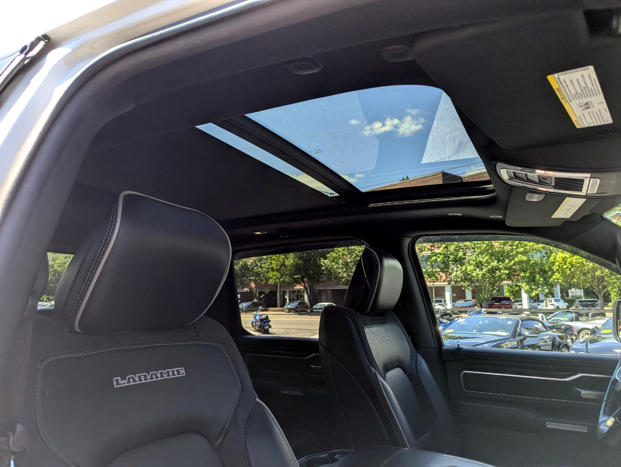 2020 Ram 1500 Laramie photo 43