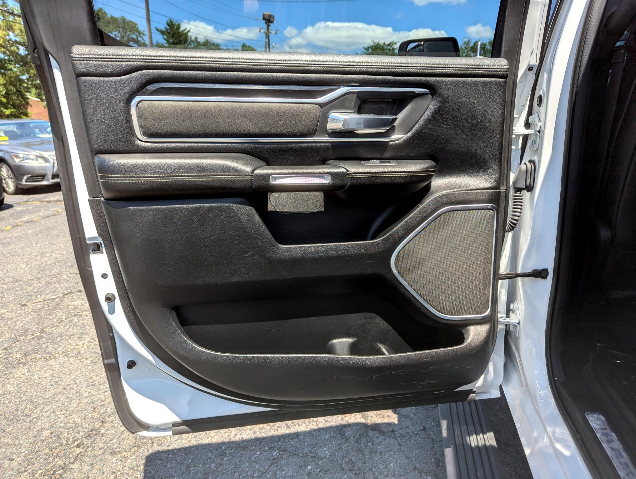 2020 Ram 1500 Laramie photo 44