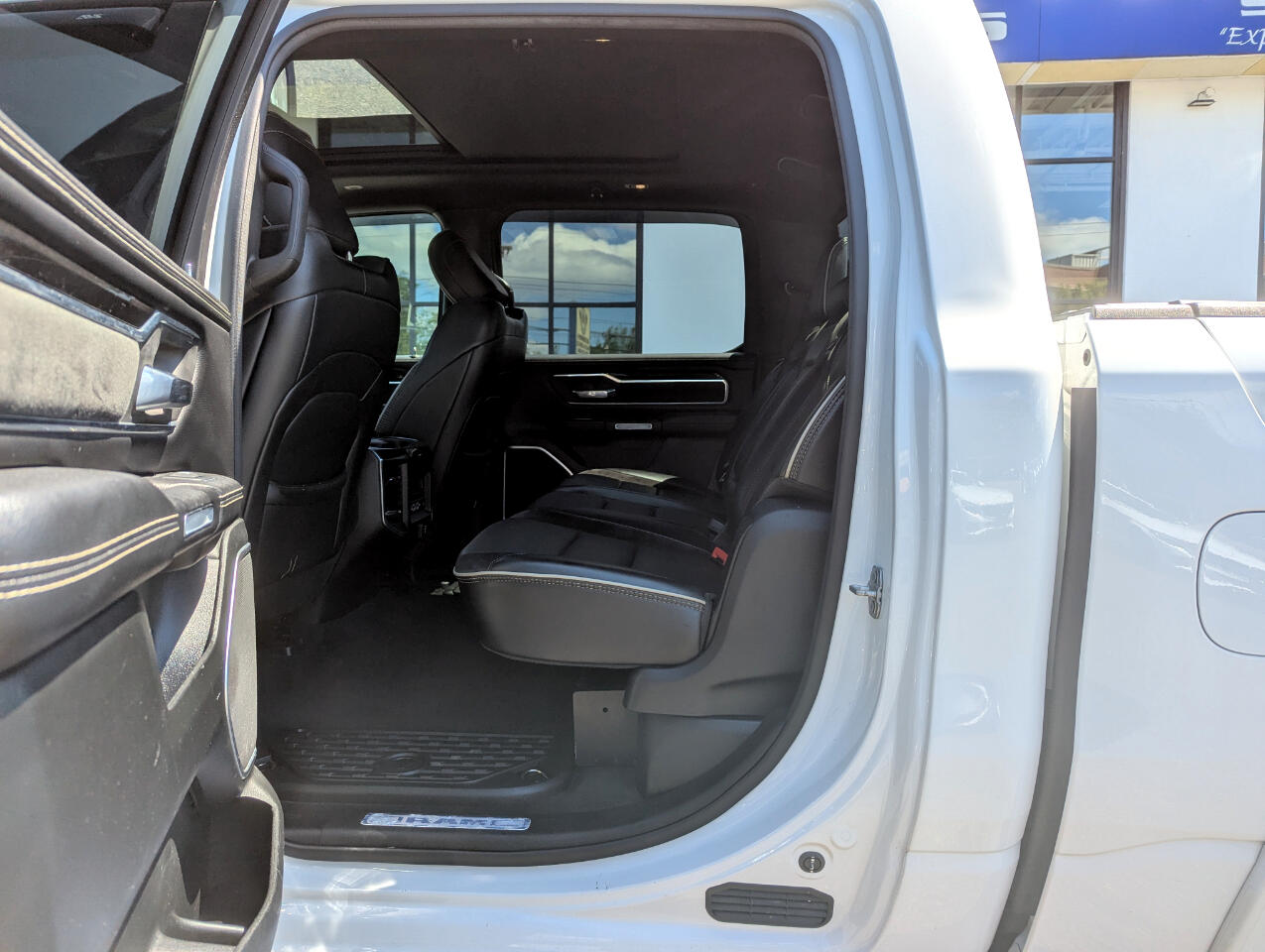 2020 Ram 1500 Laramie photo 45