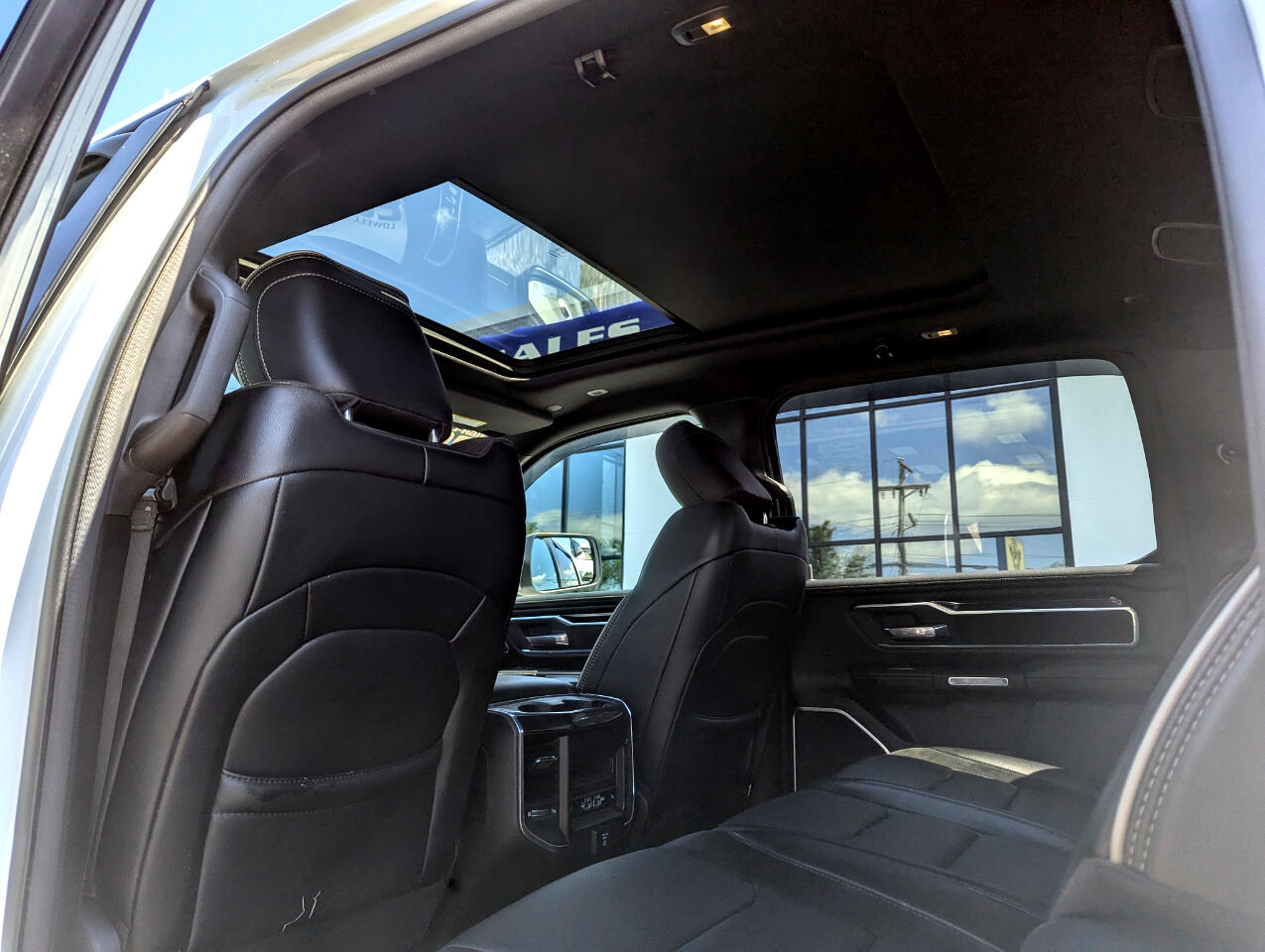 2020 Ram 1500 Laramie photo 46